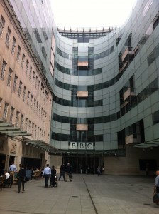 Di depan BBC Radio.